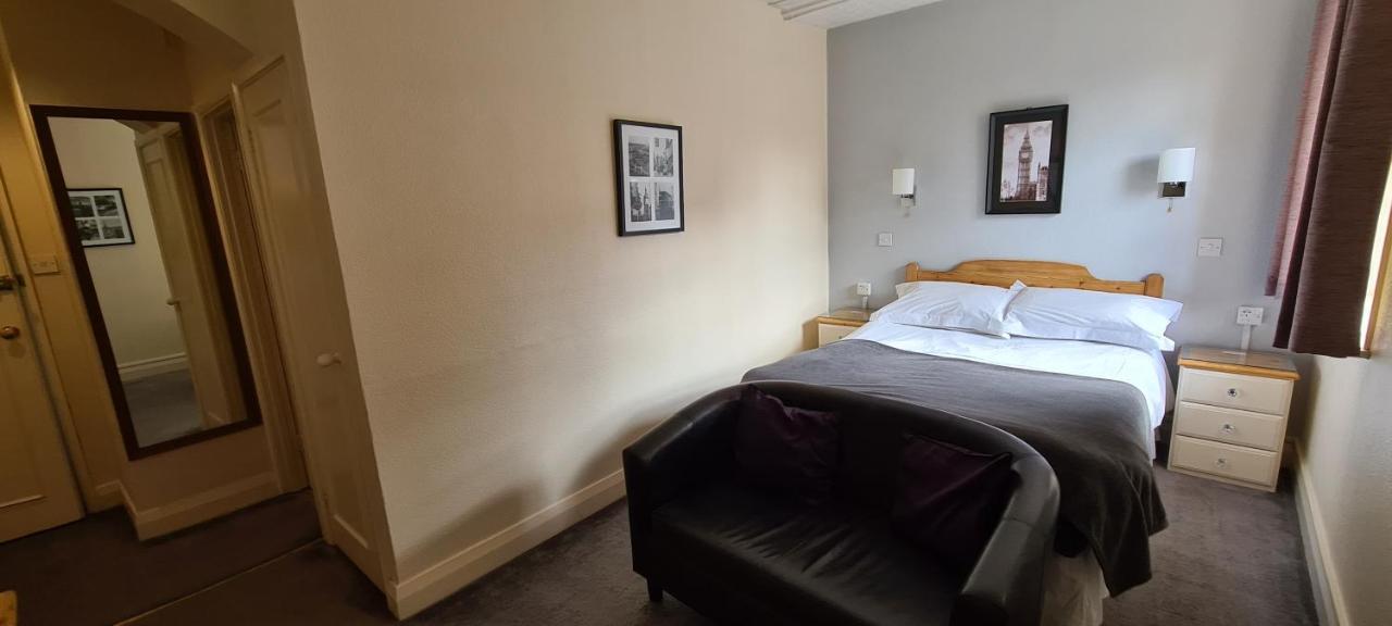 The Merton Hotel Hereford Bagian luar foto